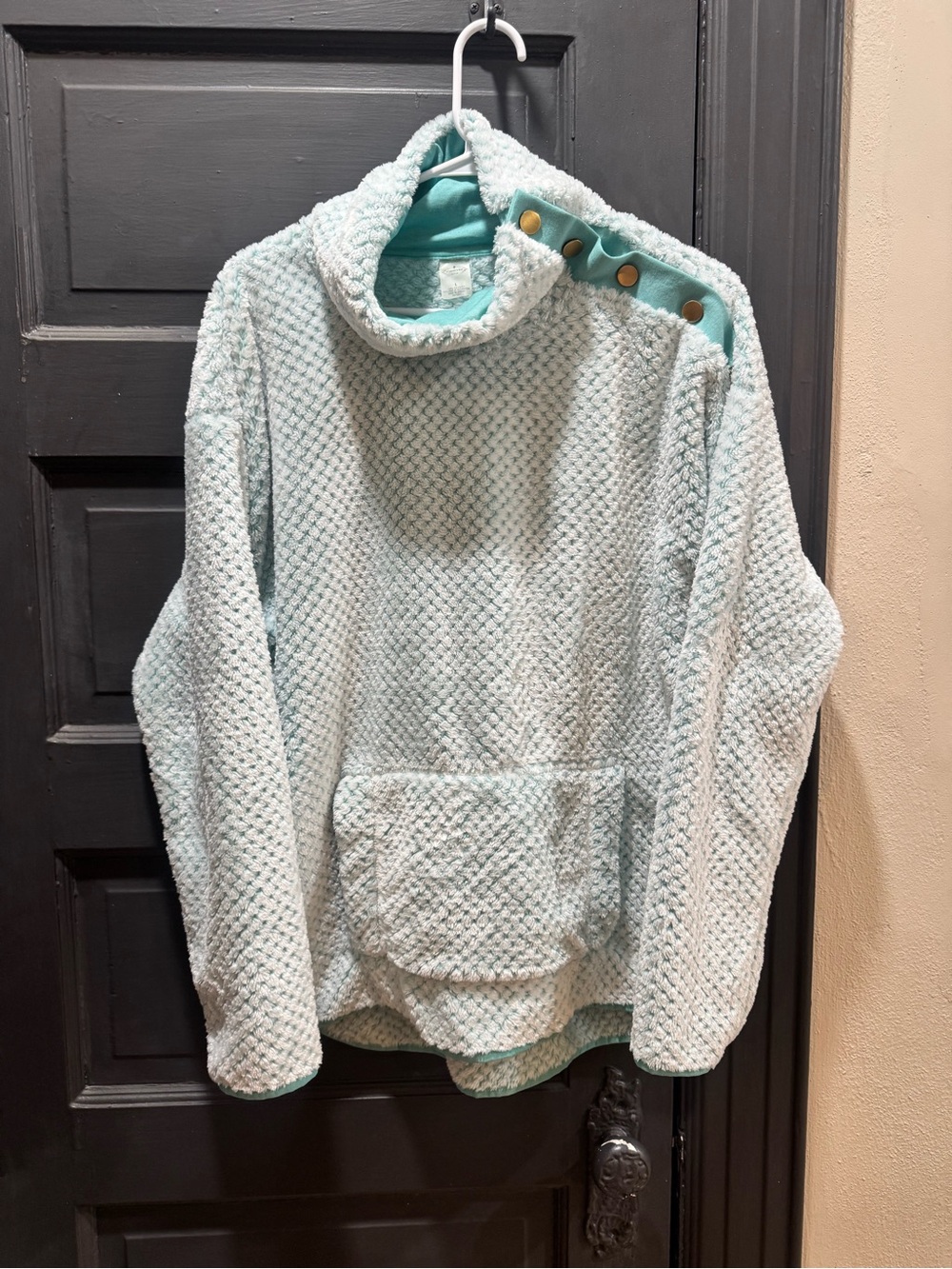 NWT. Super soft & cozy inside & out. Like wearing a blanket. Teal pullover L